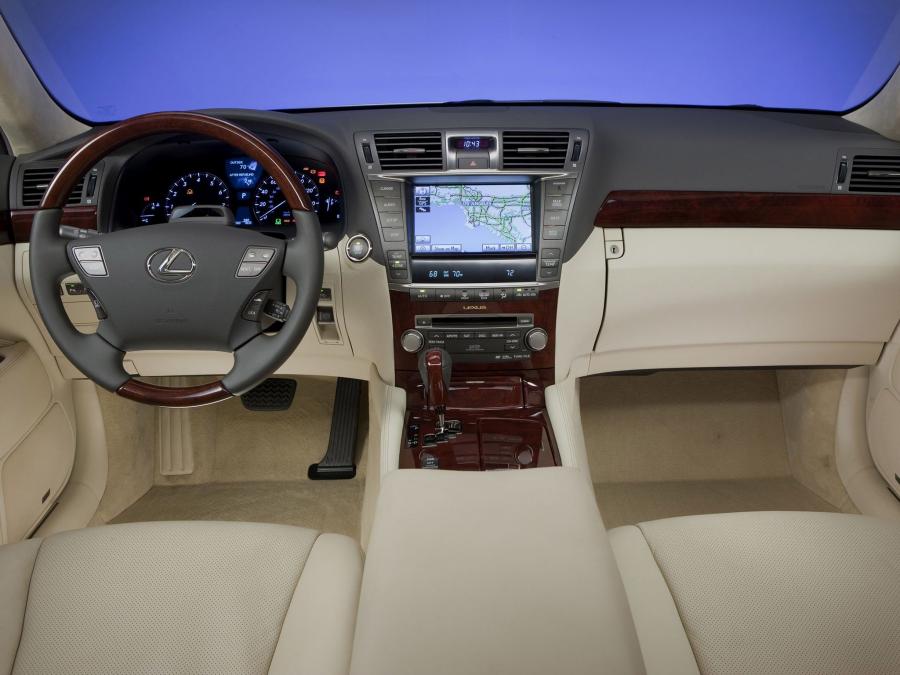  Lexus LS460L 2009 года  (фото 2 из 12)